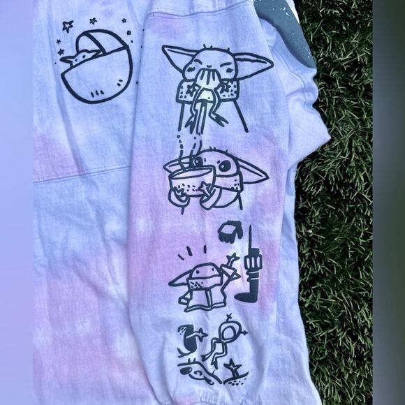 Disney Spirit Jersey Grogu Baby Yoda Mandalorian Tye Die Long Sleeve Shirt XS - Picture 6 of 8
